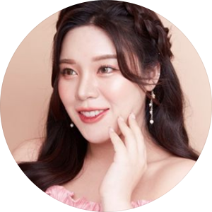 คุณอีฟฟี่ Beauty Bloger